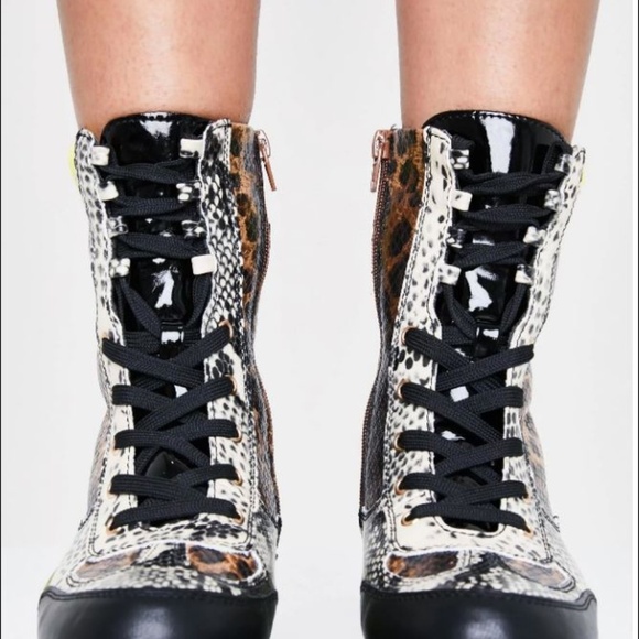 Combat Boot Leopard Print Hiking Ankle Bootie Lug NEW - Picture 2 of 4